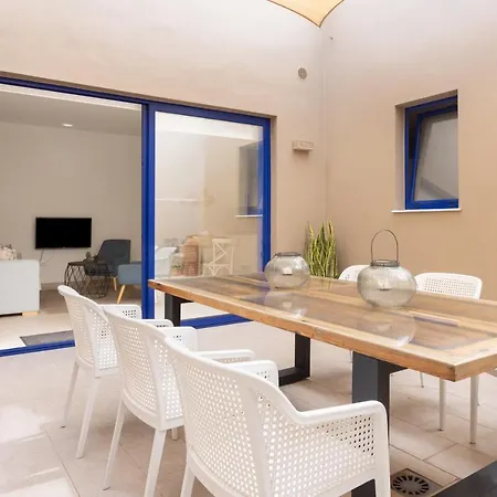 Homes - La Casa De Victoria *